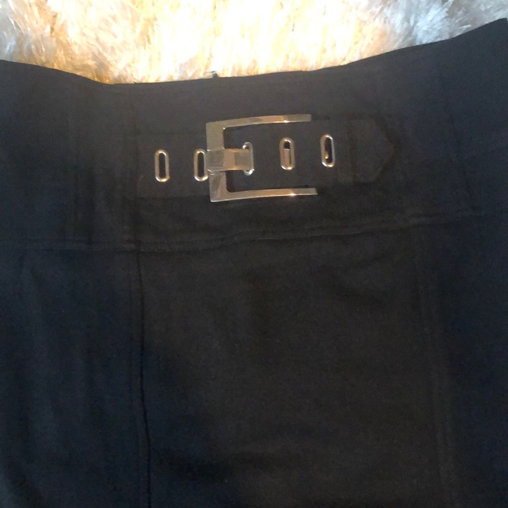 Cache Contour Black Skirt With Buckle - image 2
